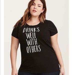 DRINKS WELL SLUB KNIT CREW TEE